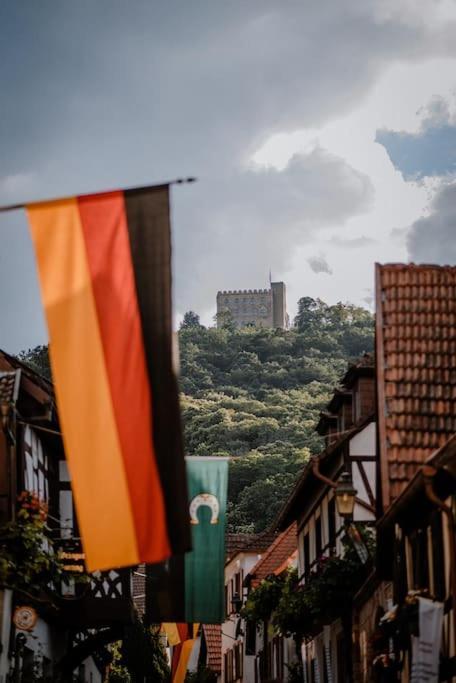Ferienwohnung Am Alten Rathaus Neustadt an der Weinstrasse Bagian luar foto